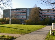 Bietet über 200 Patienten Platz: Die Klinik Kösching.