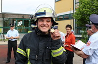 Nach intensiver Vorbereitung und einer gewissen Anspannung vor den Prüfungen ist die Erleichterung bei der Verleihung der Abzeichen groß. Am 16. Mai 2015 freute sich Feuerwehrmann Marco Canciani ganz besonders über sein goldenes Abzeichen.